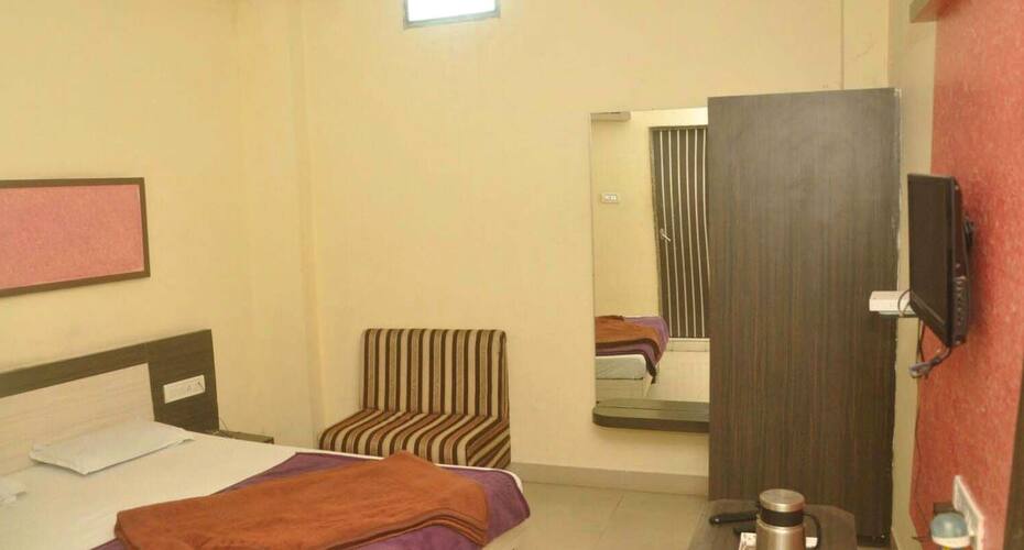Hotel Rajendra Palace, Ratlam 5